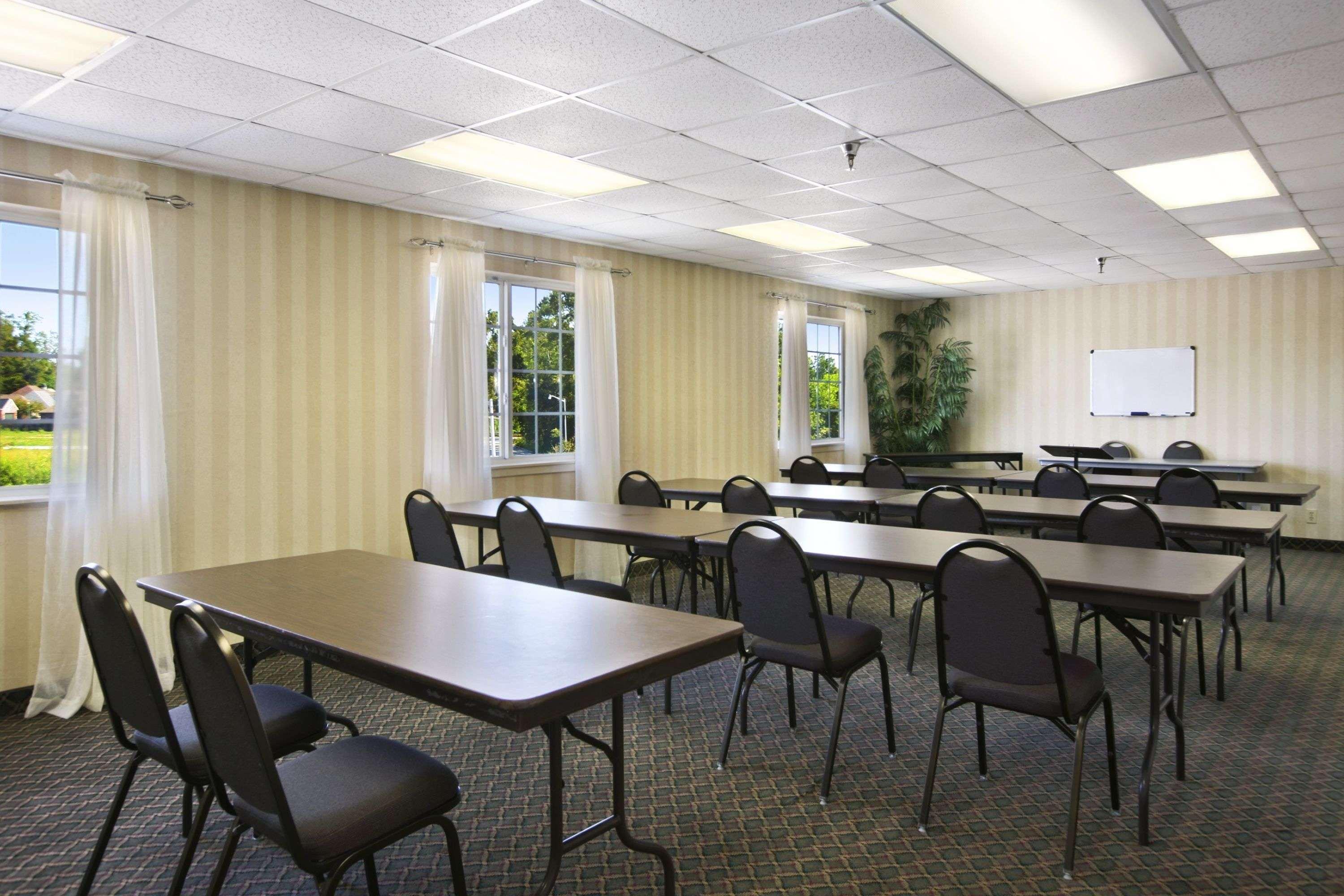 Microtel Inn & Suites Baton Rouge Facilities photo