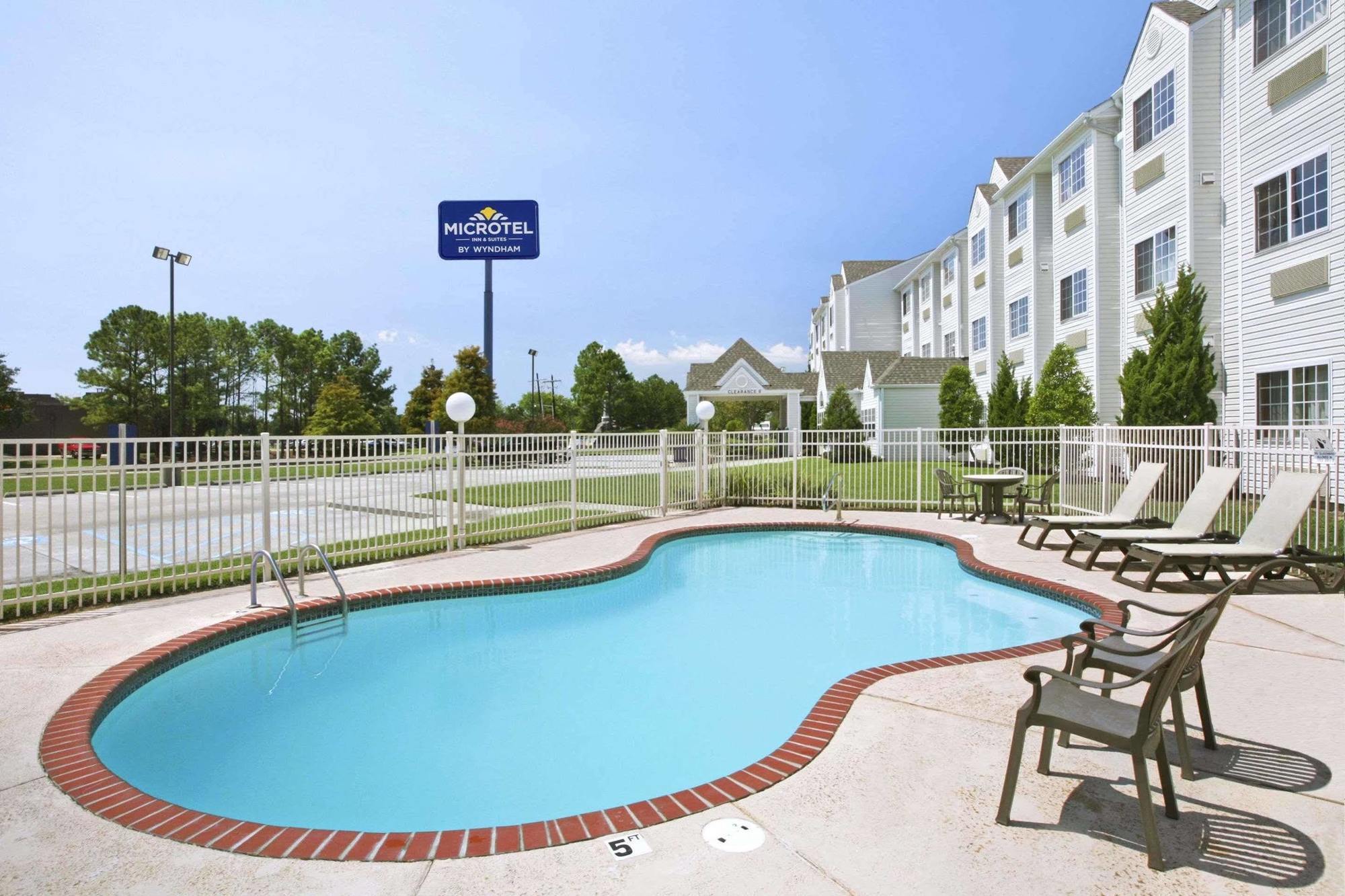 Microtel Inn & Suites Baton Rouge Exterior photo